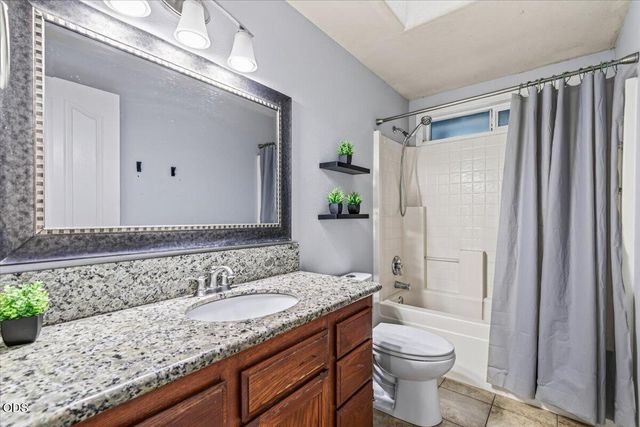 2812 Table Rock Road, Medford, OR 97501