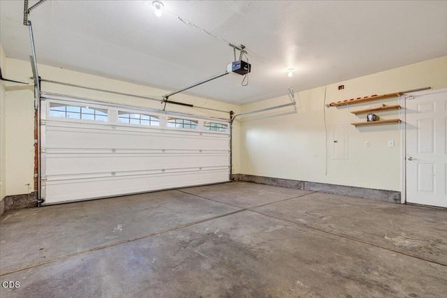 2812 Table Rock Road, Medford, OR 97501