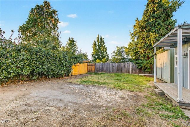 2812 Table Rock Road, Medford, OR 97501