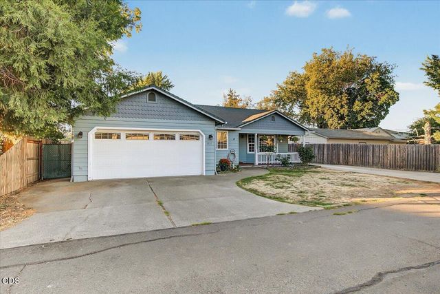 2812 Table Rock Road, Medford, OR 97501