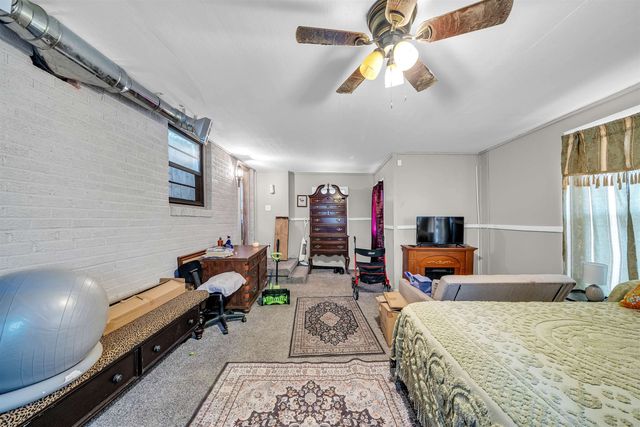 509 S Barlow St, Wichita, KS 67207