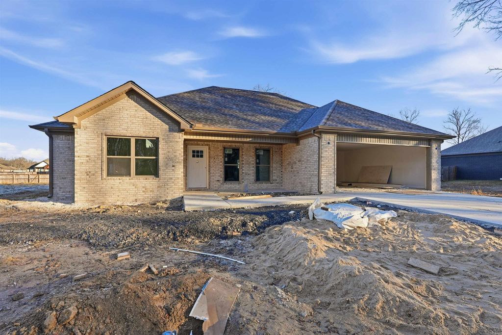 886 Bratton Rd, Cabot, AR 72023