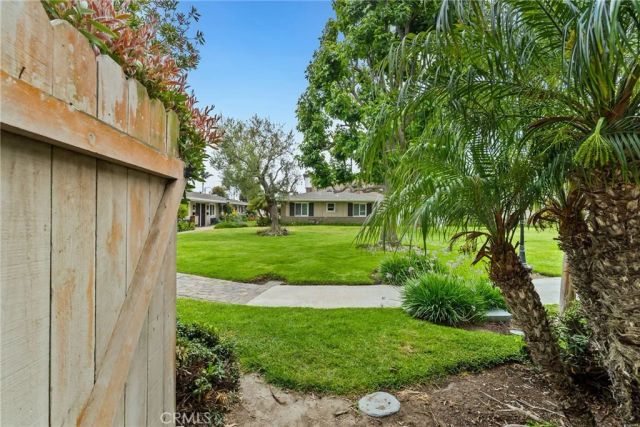 1741 Tustin Avenue 1A, Costa Mesa, CA 92627