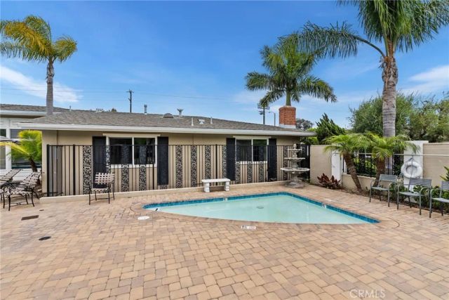 1741 Tustin Avenue 1A, Costa Mesa, CA 92627
