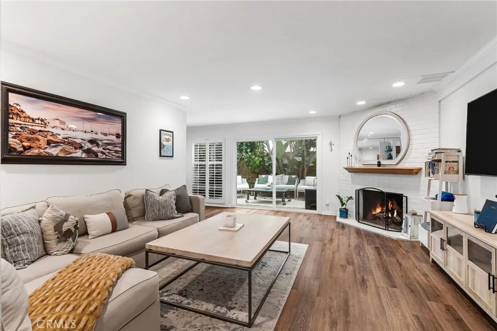 1741 Tustin Avenue 1A, Costa Mesa, CA 92627