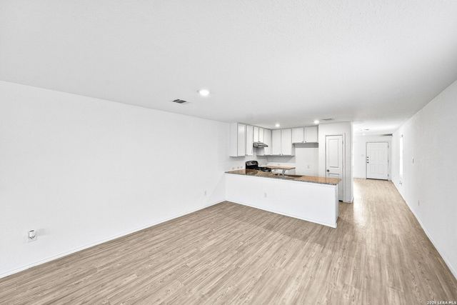 7207 Plow, San Antonio, TX 78252