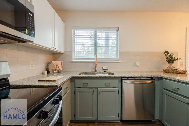 28 Jack Snipe Court W, Richmond Hill, GA 31324