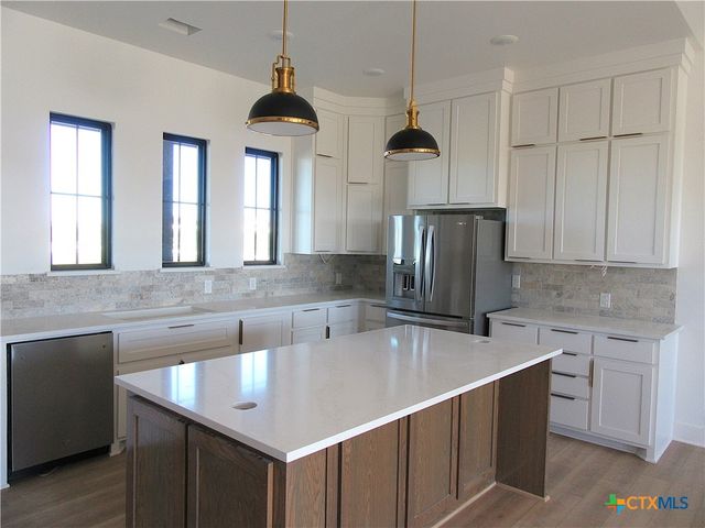 611 Willow Moon Ranch Road, Crawford, TX 76638