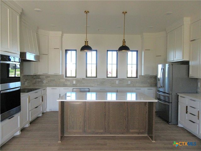 611 Willow Moon Ranch Road, Crawford, TX 76638