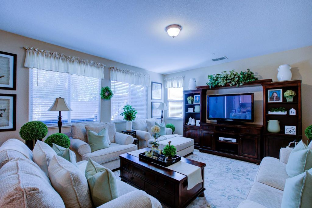 Image 15 of property listing at 485 Windmill Court, Atwater, CA 95301