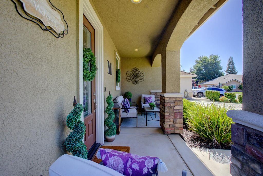 Image 3 of property listing at 485 Windmill Court, Atwater, CA 95301