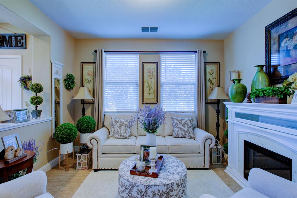 Image 4 of property listing at 485 Windmill Court, Atwater, CA 95301