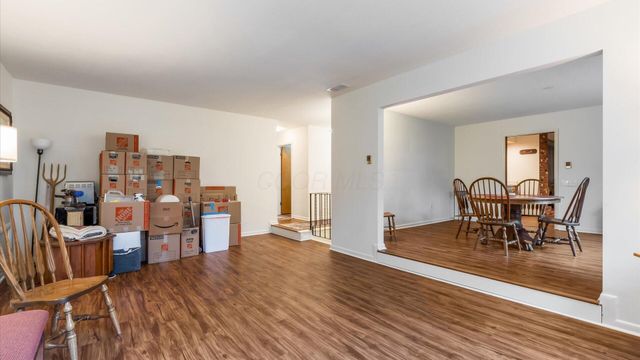 859 Shoreham Drive, Newark, OH 43055
