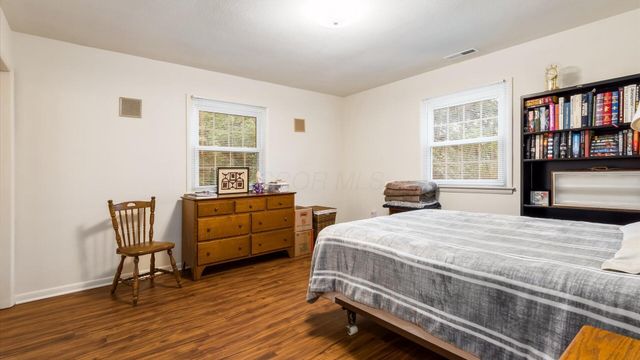 859 Shoreham Drive, Newark, OH 43055