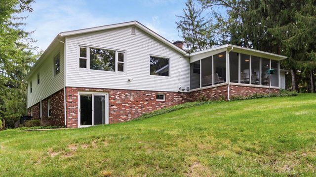 859 Shoreham Drive, Newark, OH 43055