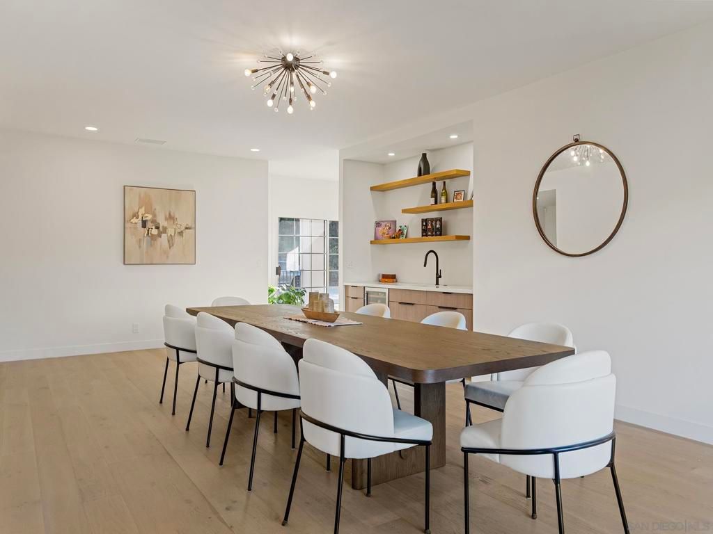 Image 11 of property listing at 17515 Circa Oriente, Rancho Santa Fe, CA 92067