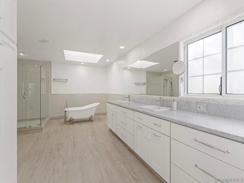 Image 18 of property listing at 17515 Circa Oriente, Rancho Santa Fe, CA 92067