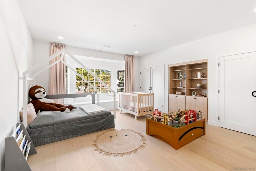 Image 25 of property listing at 17515 Circa Oriente, Rancho Santa Fe, CA 92067