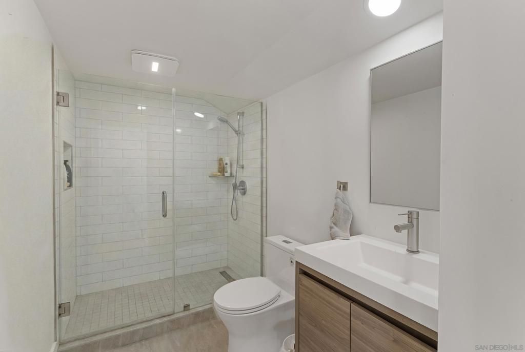 Image 30 of property listing at 17515 Circa Oriente, Rancho Santa Fe, CA 92067