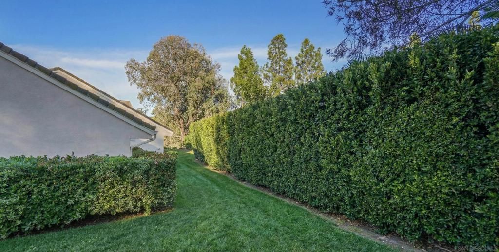 Image 36 of property listing at 17515 Circa Oriente, Rancho Santa Fe, CA 92067