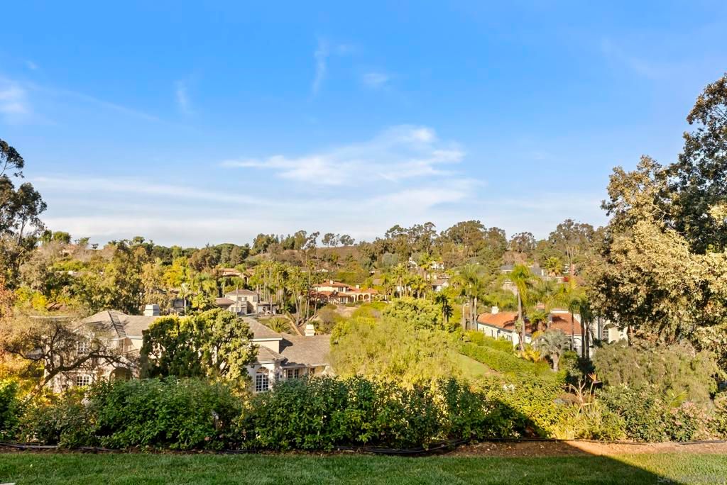 Image 38 of property listing at 17515 Circa Oriente, Rancho Santa Fe, CA 92067
