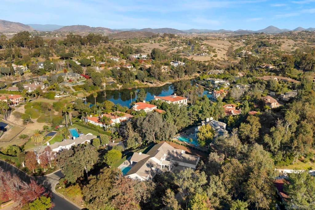 Image 42 of property listing at 17515 Circa Oriente, Rancho Santa Fe, CA 92067