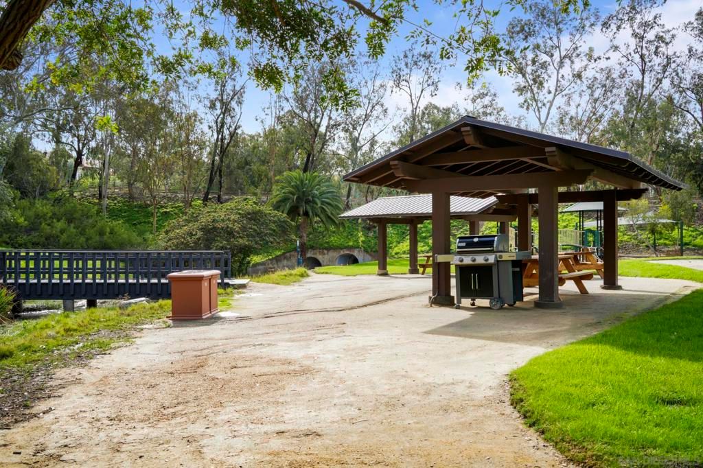 Image 52 of property listing at 17515 Circa Oriente, Rancho Santa Fe, CA 92067