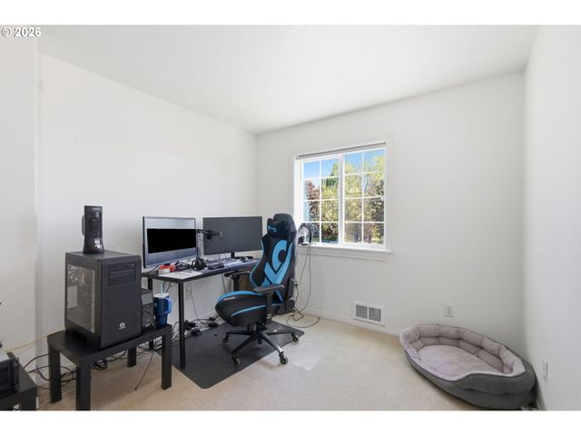 1924 W 10TH Ave, Junction City, OR 97448