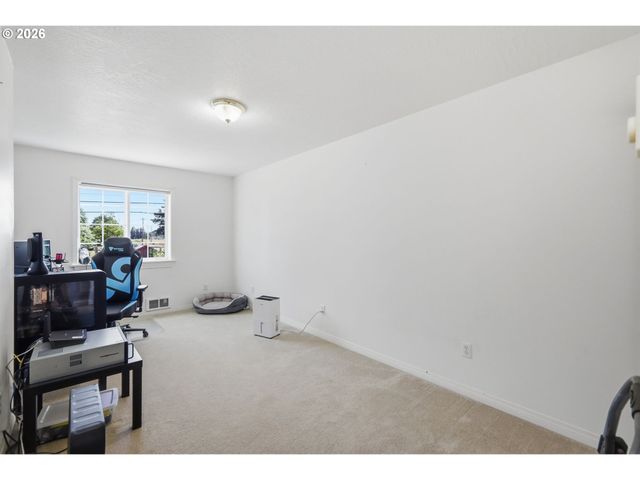 1924 W 10TH Ave, Junction City, OR 97448