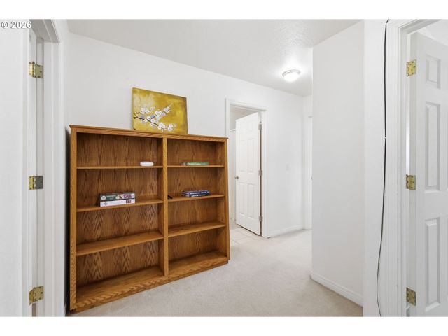 1924 W 10TH Ave, Junction City, OR 97448