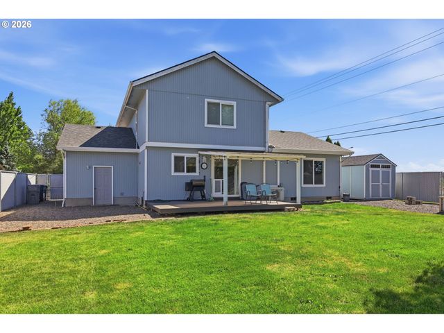 1924 W 10TH Ave, Junction City, OR 97448