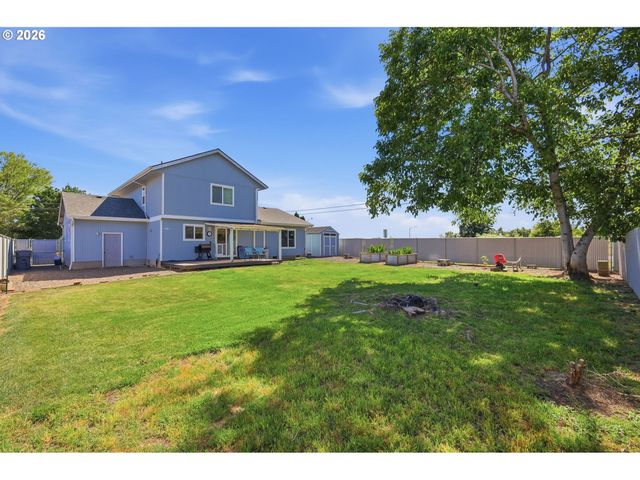 1924 W 10TH Ave, Junction City, OR 97448