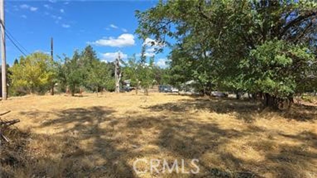 Image 9 of property listing at 810 Roe, Paradise, CA 95969