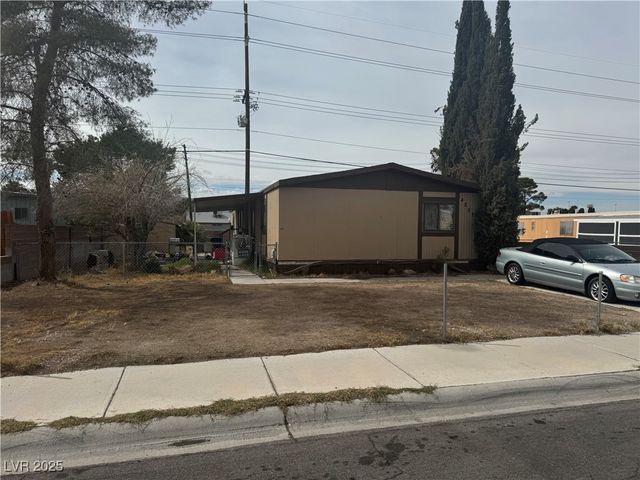 4252 Orangeblossom Street, Las Vegas, NV 89108