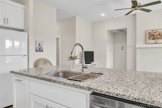 27870 E 109th Place S, Coweta, OK 74429