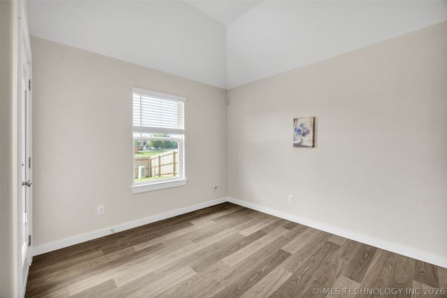 27870 E 109th Place S, Coweta, OK 74429