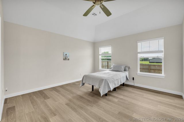 27870 E 109th Place S, Coweta, OK 74429