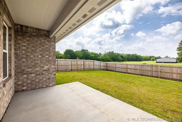 27870 E 109th Place S, Coweta, OK 74429