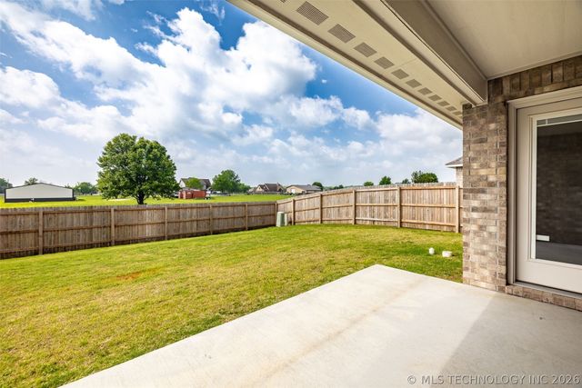 27870 E 109th Place S, Coweta, OK 74429