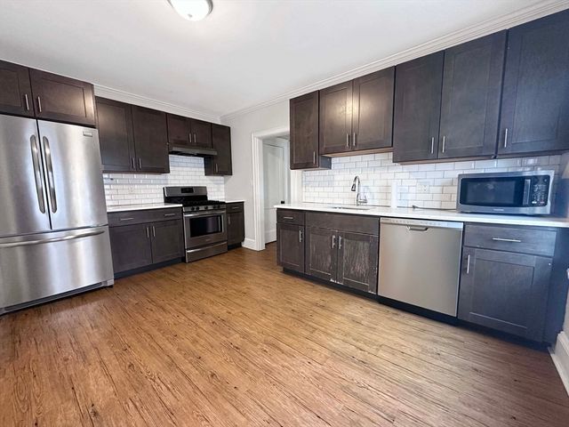 193 Florence Street 2R, Boston, MA 02131