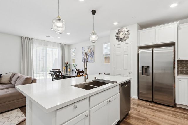 4590 Spring Harvest Dr, Folsom, CA 95630