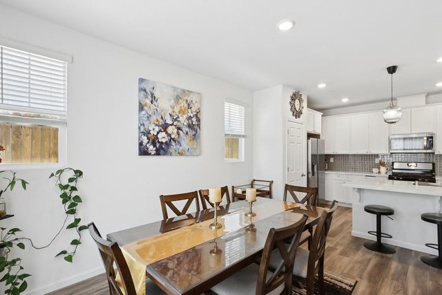 4590 Spring Harvest Dr, Folsom, CA 95630