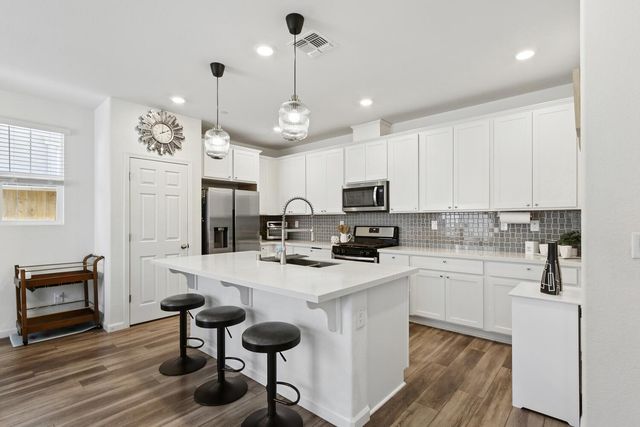 4590 Spring Harvest Dr, Folsom, CA 95630