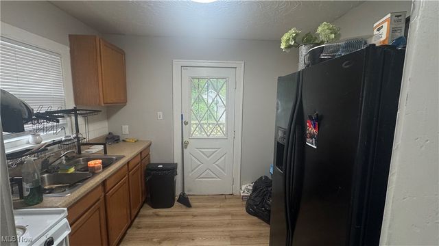 854 Eva Avenue, Akron, OH 44306