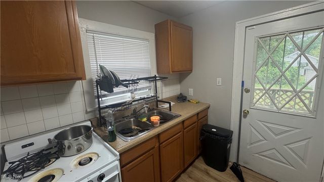 854 Eva Avenue, Akron, OH 44306