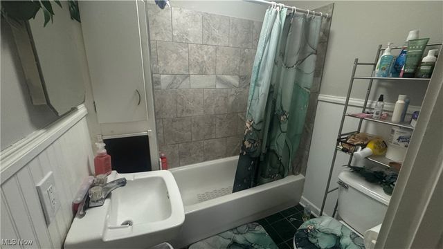 854 Eva Avenue, Akron, OH 44306