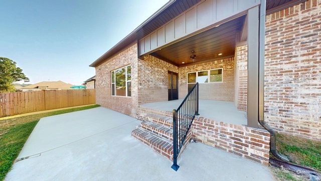 1460 Ronnie Weaver Drive, Conway, AR 72034