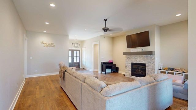 1460 Ronnie Weaver Drive, Conway, AR 72034