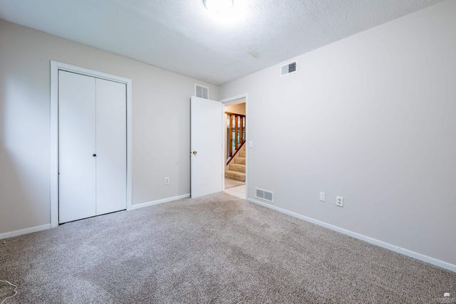 1824 Plymouth Road, Manhattan, KS 66503