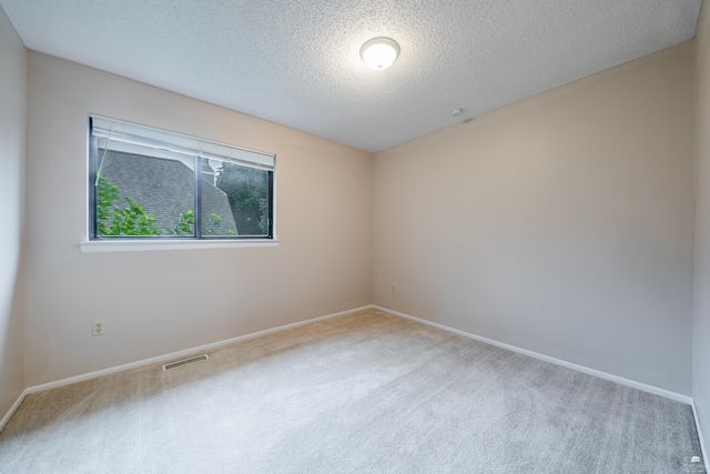 1824 Plymouth Road, Manhattan, KS 66503